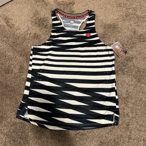 Rabbit Women’s Race Pace Tank NWT